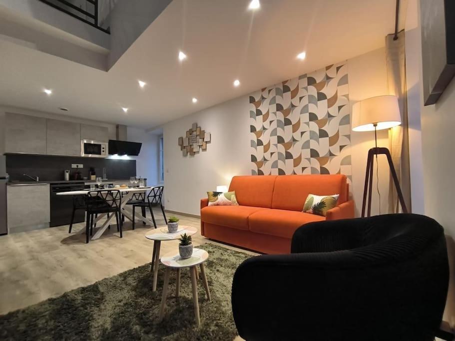 T2 -55M2- Elegant Et Chaleureux Apartment Montbrison Luaran gambar